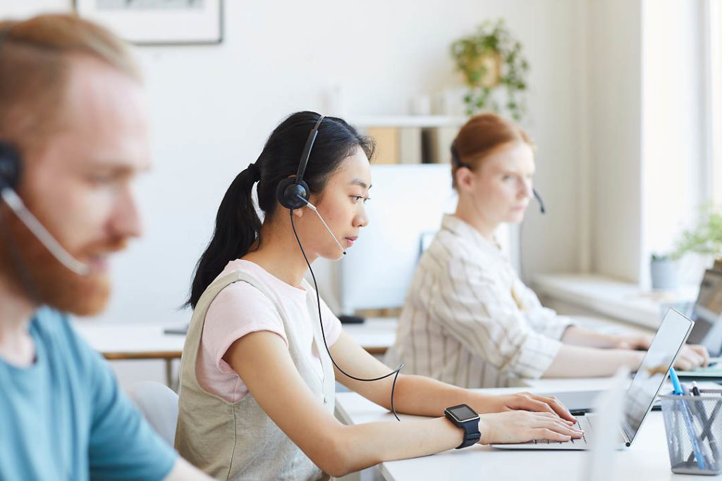 Benefits of Contact Center Platforms Use AI technology to turn web leads into live calls for your sales team.