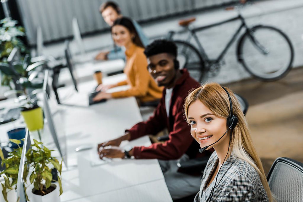 How to Choose an Outbound Campaign Provider For Call Centers 6 How to Choose an Outbound Campaign Provider For Call Centers Use AI technology to turn web leads into live calls for your sales team.